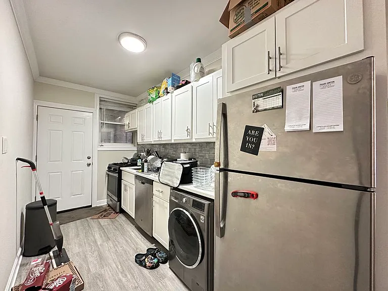 4222 N Clark St #2 — Photo 2