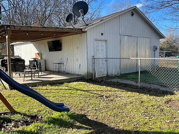 5th image of 161 Ouachita 406 Ave #406