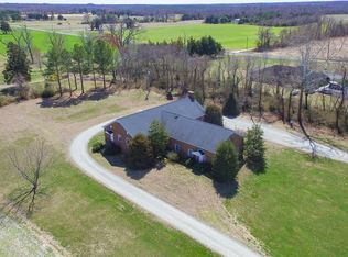 72 Coles Point Rd, Hague, VA 22469