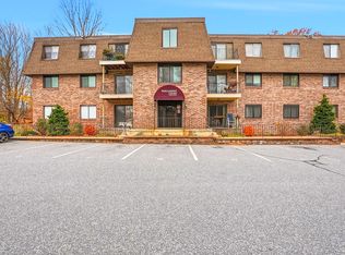 59 School St APT B-12, Northborough, MA 01532