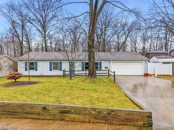 3846 Charring Cross Dr, Stow, OH 44224