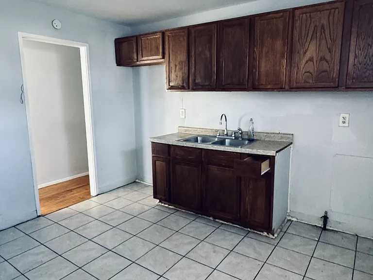 4408 E 7th Ave — Photo 2