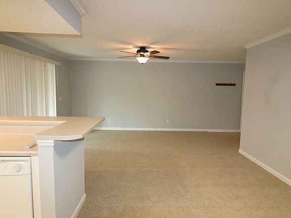 5th image of 1829 Montclair Dr #C