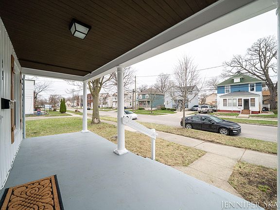 5th image of 34 La Belle St SE
