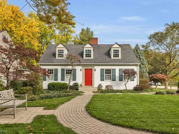 260 Plymouth Dr, Bay Village, OH 44140
