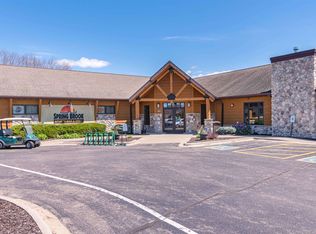 358 Oakbrook Dr, Wisconsin Dells, WI 53965