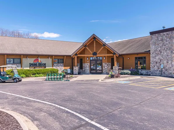 358 Oakbrook Dr, Wisconsin Dells, WI 53965