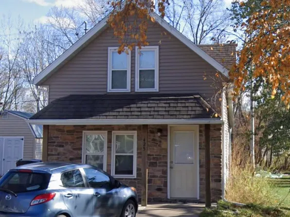 425 N Main St, Fall River, WI 53932