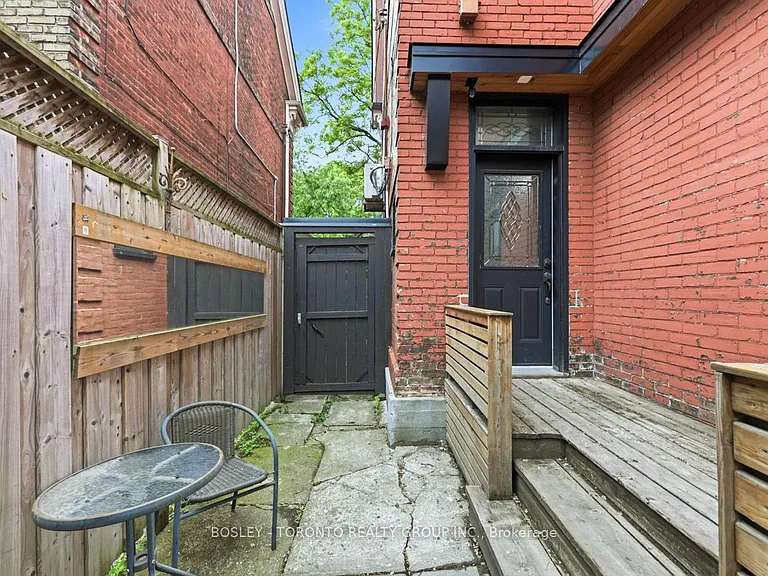 21 Lansdowne Ave #1 — Photo 27
