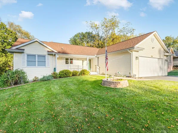 693 Lake Summerset Rd, Davis, IL 61019