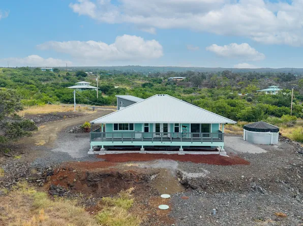92-8373 Maile Dr, Captain Cook, HI 96704