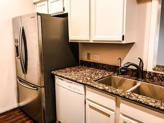 3rd image of 15661 Lakeway Dr APT 13