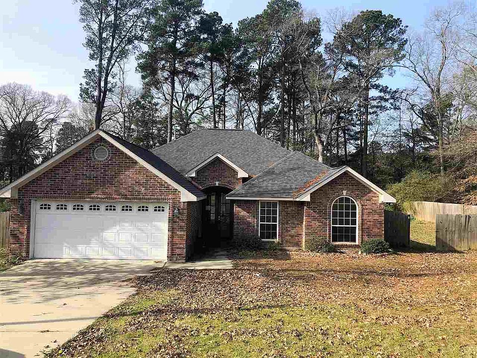 1st image of 203 Town Oaks Dr