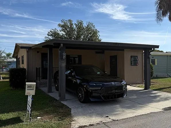 291 Country Club Dr, Plant City, FL 33565