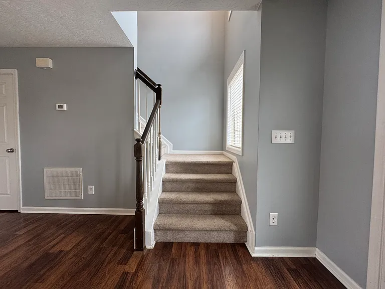 111 Warren Pass — Photo 16
