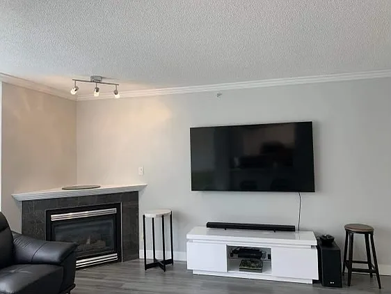 8180 Granville Ave #305 — Photo 4