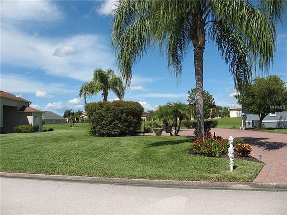 3rd image of 521 Meandering Way