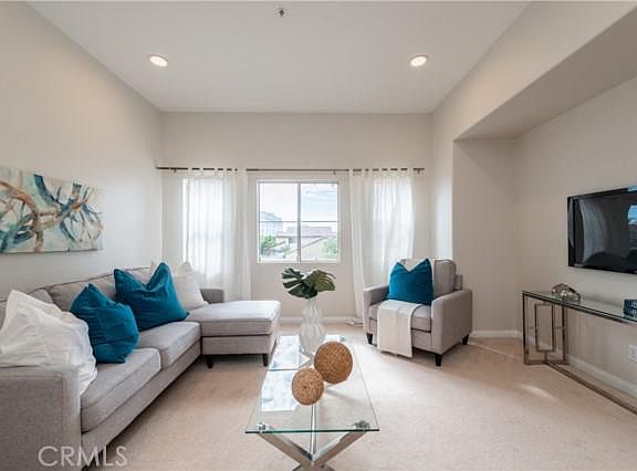 2nd image of 1431 Palm Ave