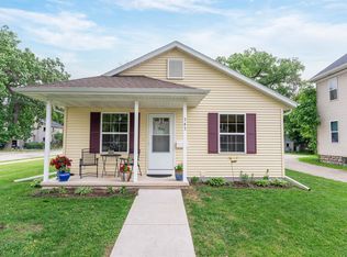 343 5th St, Neenah, WI 54956