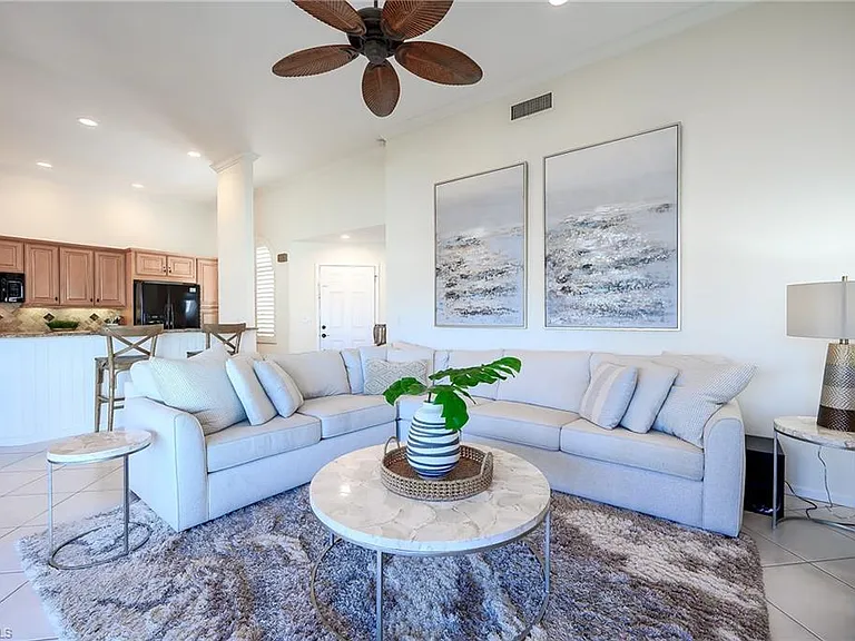 613 Beachwalk Cir #J-204 — Photo 4