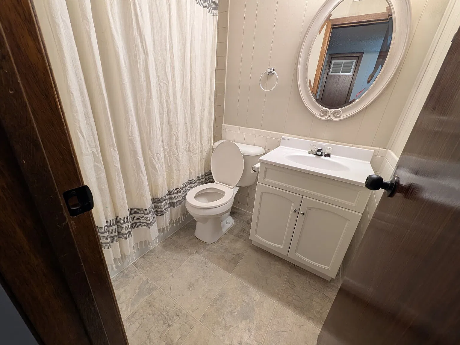 1 bed, 1.0 bath, $700 — Photo 3