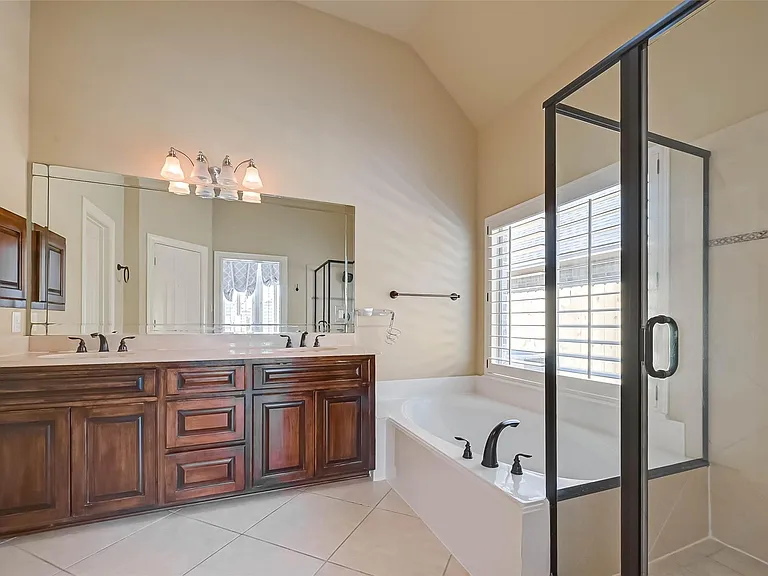 5422 Linden Rose Ln — Photo 42