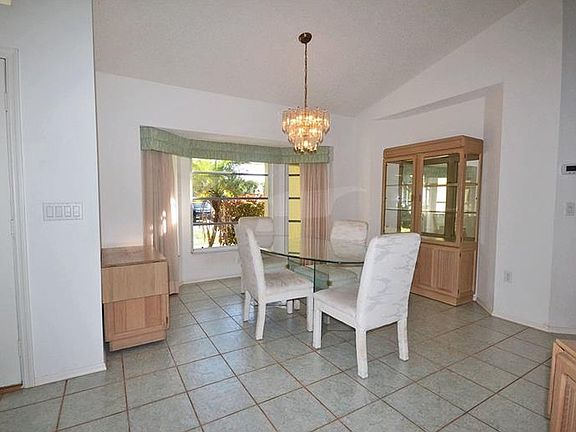5th image of 2055 Forked Creek Dr