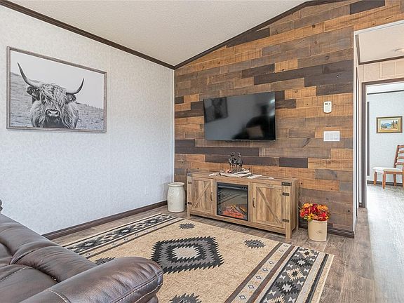 3rd image of 2845 Whistler Rd