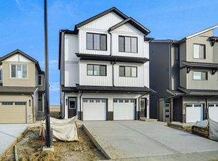 1429 9th St NW, Edmonton, AB T6T 2V3