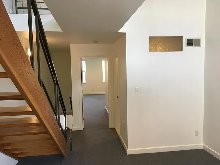 702 N 2nd St #A — Photo 8