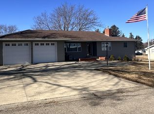 919 3rd Ave S, Clear Lake, SD 57226