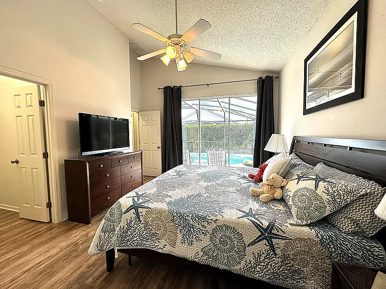 16724 Rolling Green Dr — Photo 27
