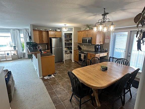 5th image of 616 S Parkside Dr