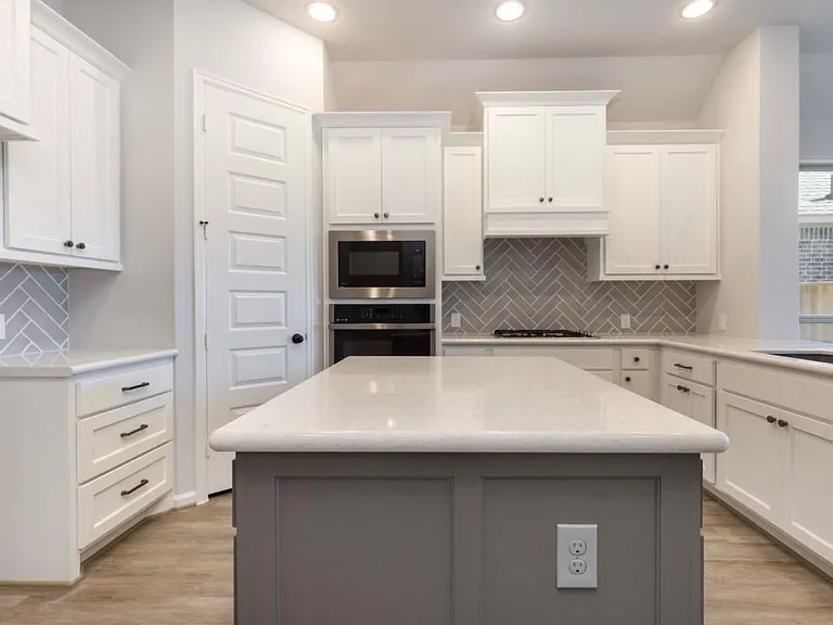 5034 Morrison Dr — Photo 9