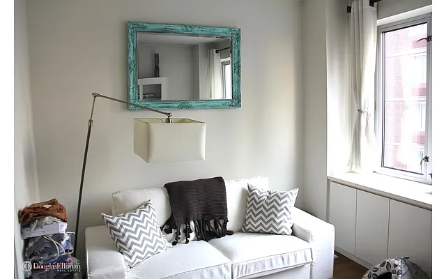 Rented by Douglas Elliman | media 17