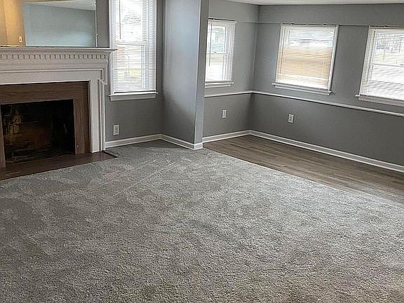 4th image of 4276 Broadway