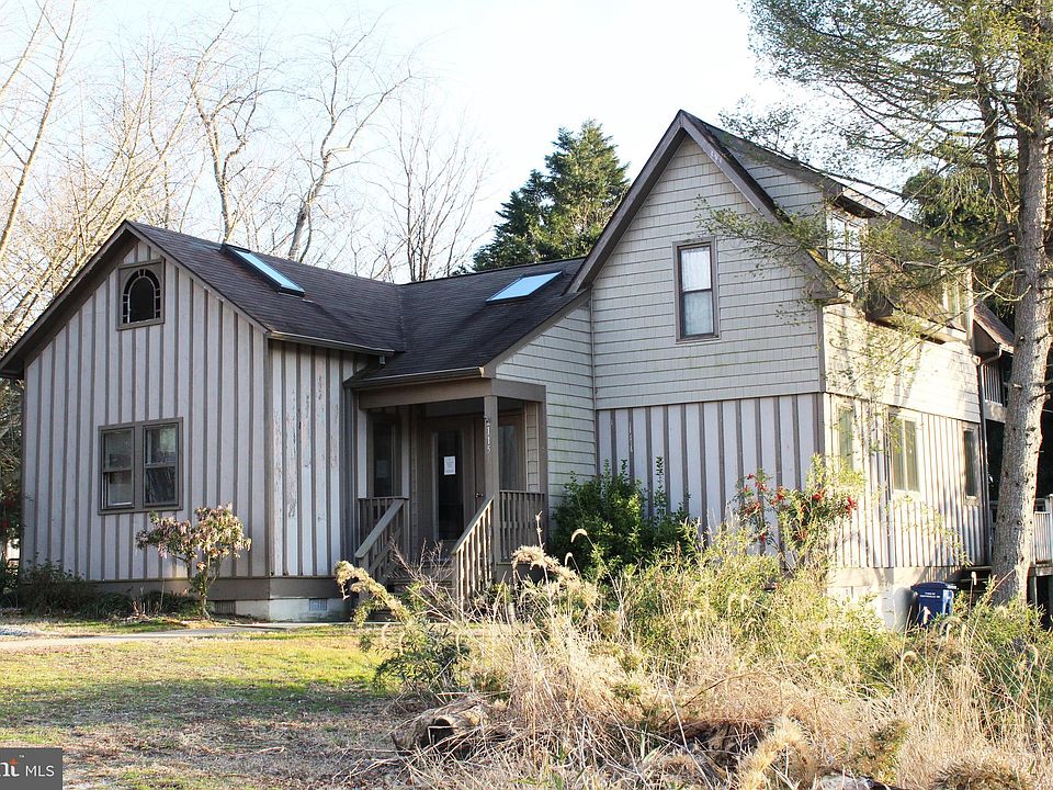 1st image of 115 Corsica St