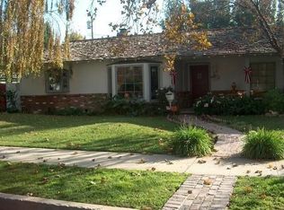 1416 W Morningside Dr, Burbank, CA 91506