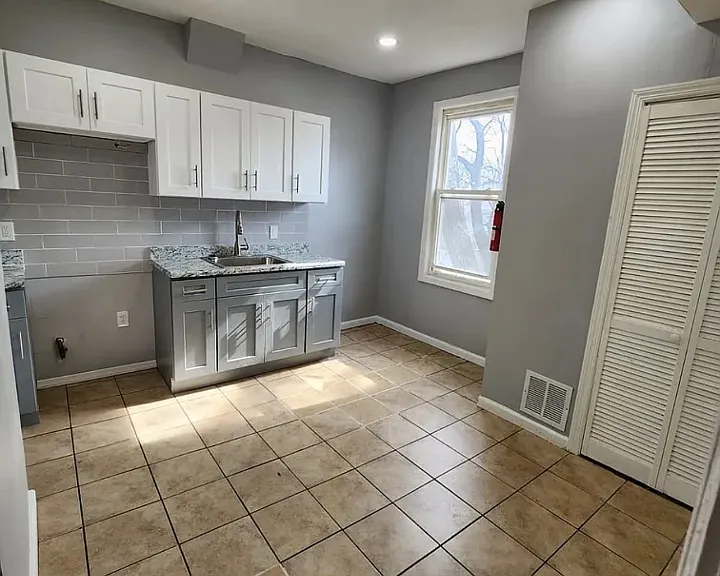 80 Brookdale Ave #3L — Photo 4