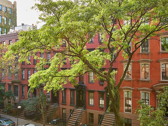 3rd image of 211 E 18th St APT 3N