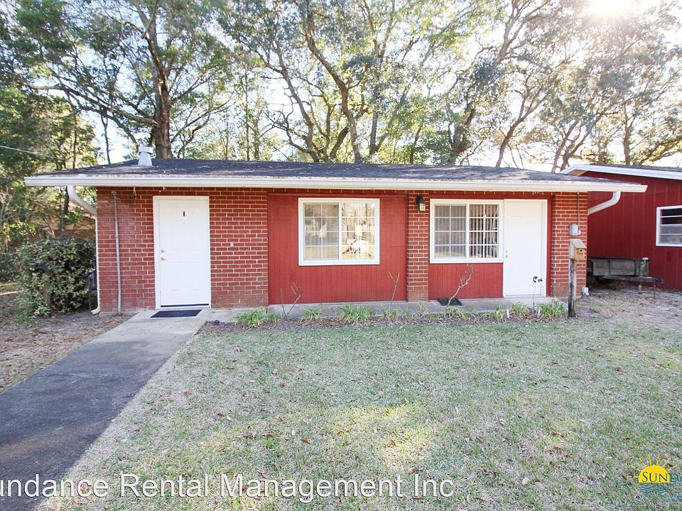 1st image of 200 Bailey Dr #B