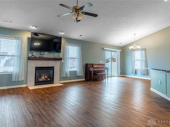 5th image of 4810 Belmont Pl
