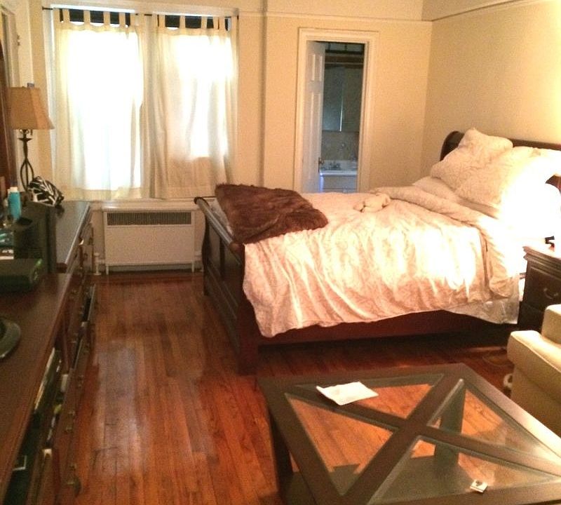 2nd image of 121 E 31st St APT 1G