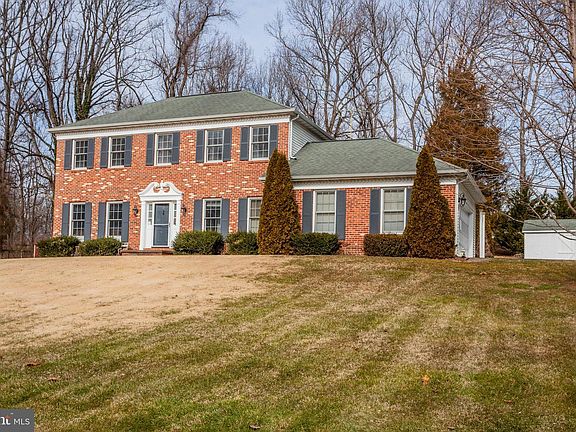 2nd image of 8118 Poplar Grove Dr