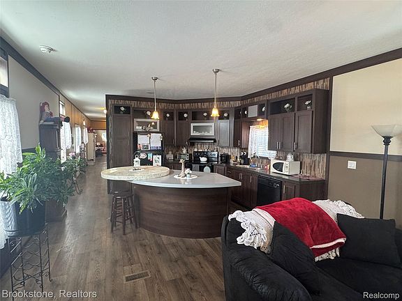 3rd image of 505 Marquette Dr