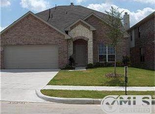 9008 Golden Sunset Trl, Fort Worth, TX 76244