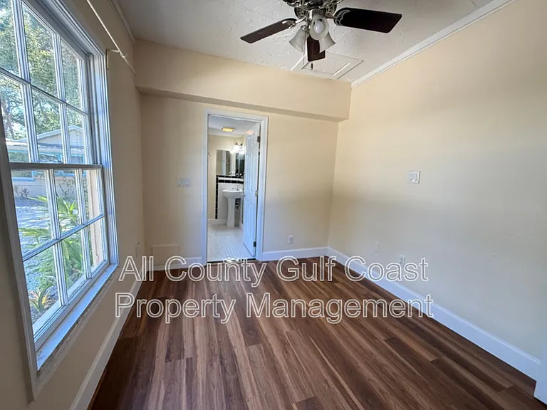 3817 Rilma Ave — Photo 7