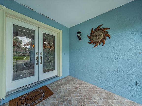 2nd image of 2383 Grove Lake Cir