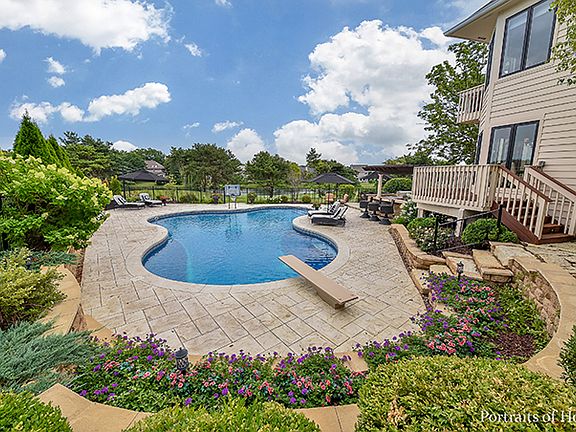 Enjoy Saltwater pool 8 mo/yr