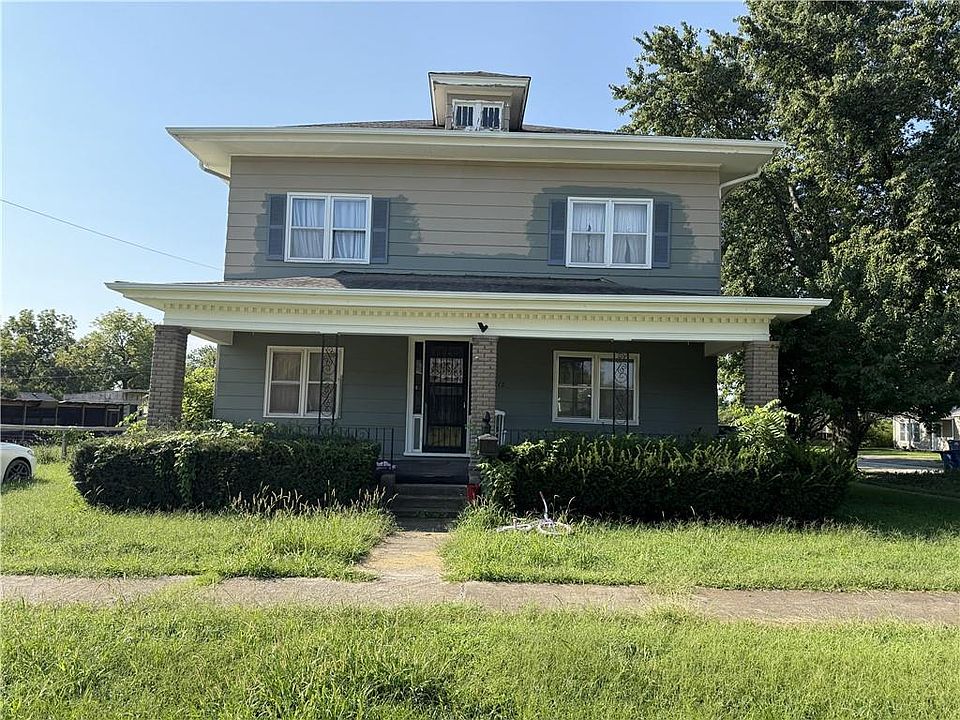 1st image of 212 W Johnson St